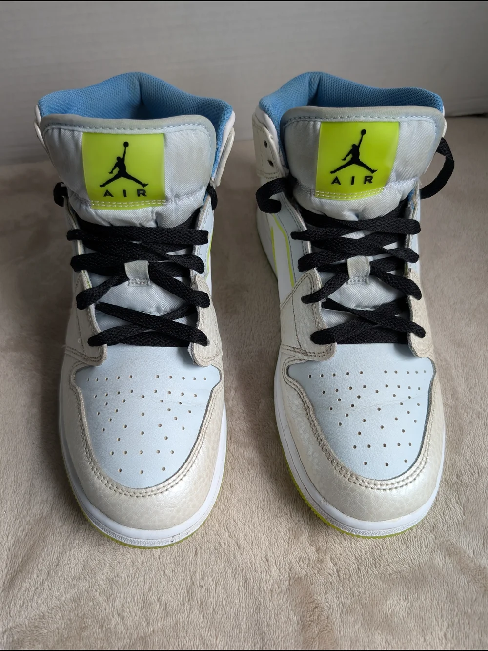 Nike Air Jordan 1 Mid SE Warped Swoosh Size 7Y